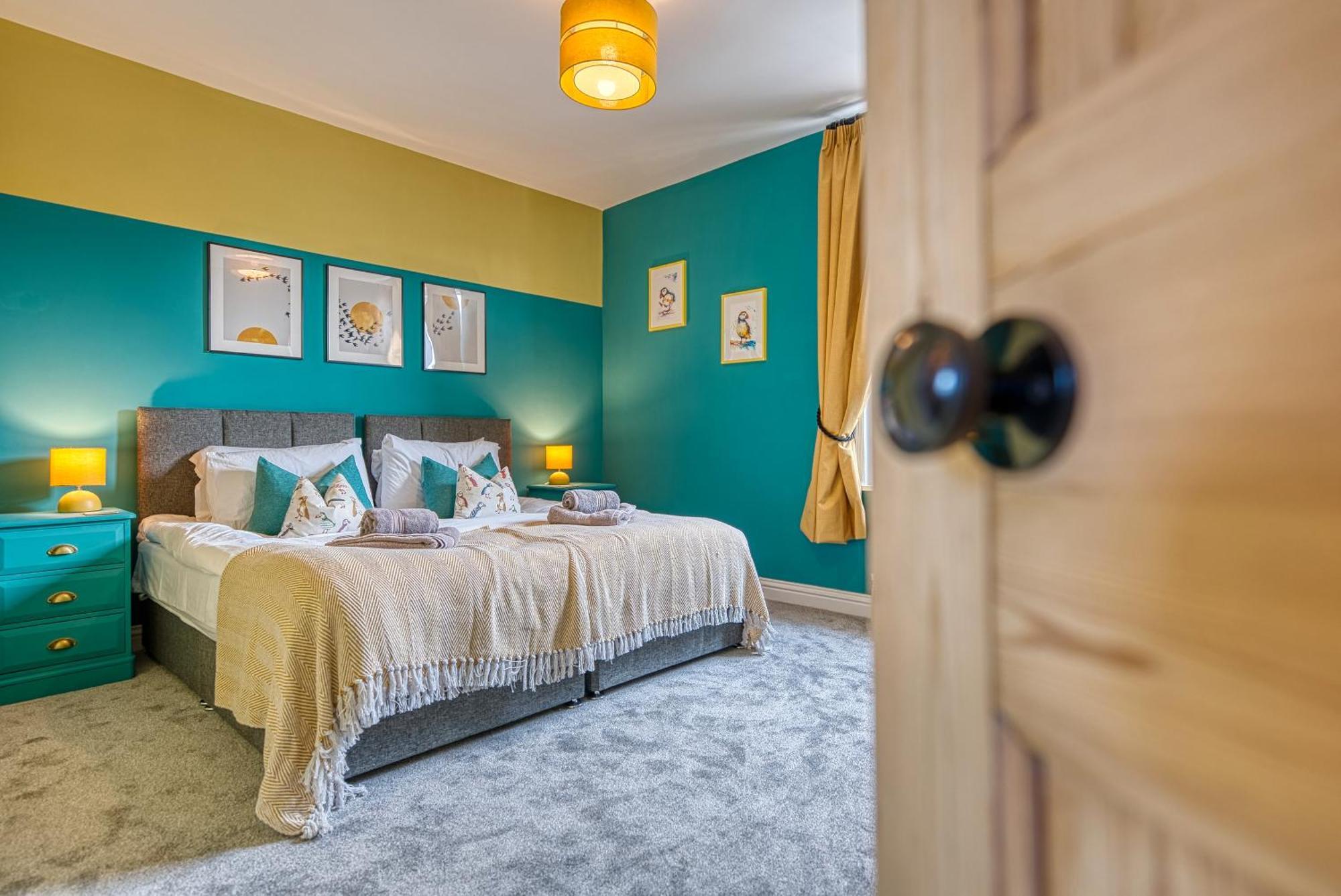 2 Bedrooms Modern, Stunning & Stylish Contractor House, Prime Portsmouth Location With Free Parking Permit, Summer Special Offer!! - By Blue Puffin Stays Ngoại thất bức ảnh