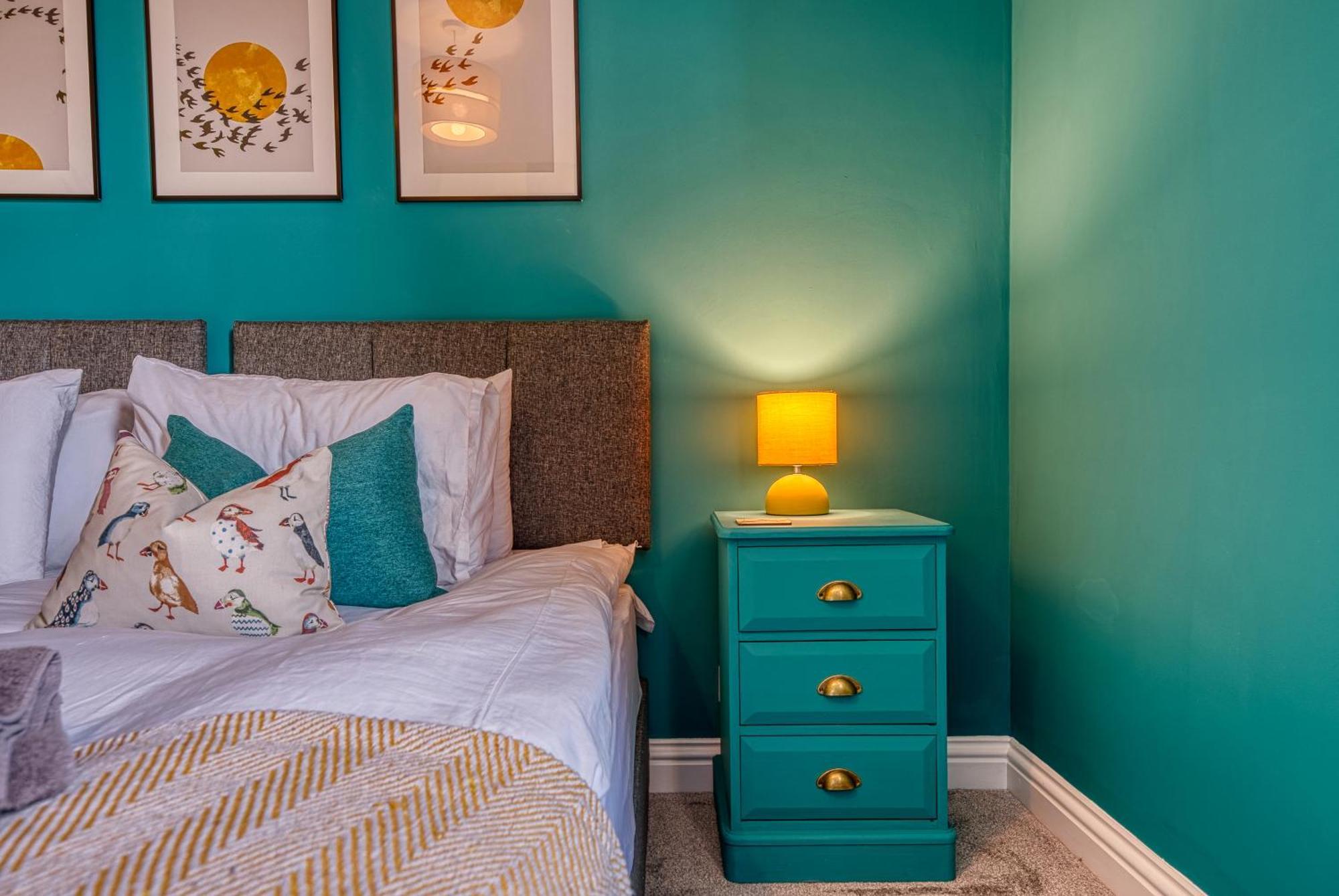 2 Bedrooms Modern, Stunning & Stylish Contractor House, Prime Portsmouth Location With Free Parking Permit, Summer Special Offer!! - By Blue Puffin Stays Ngoại thất bức ảnh