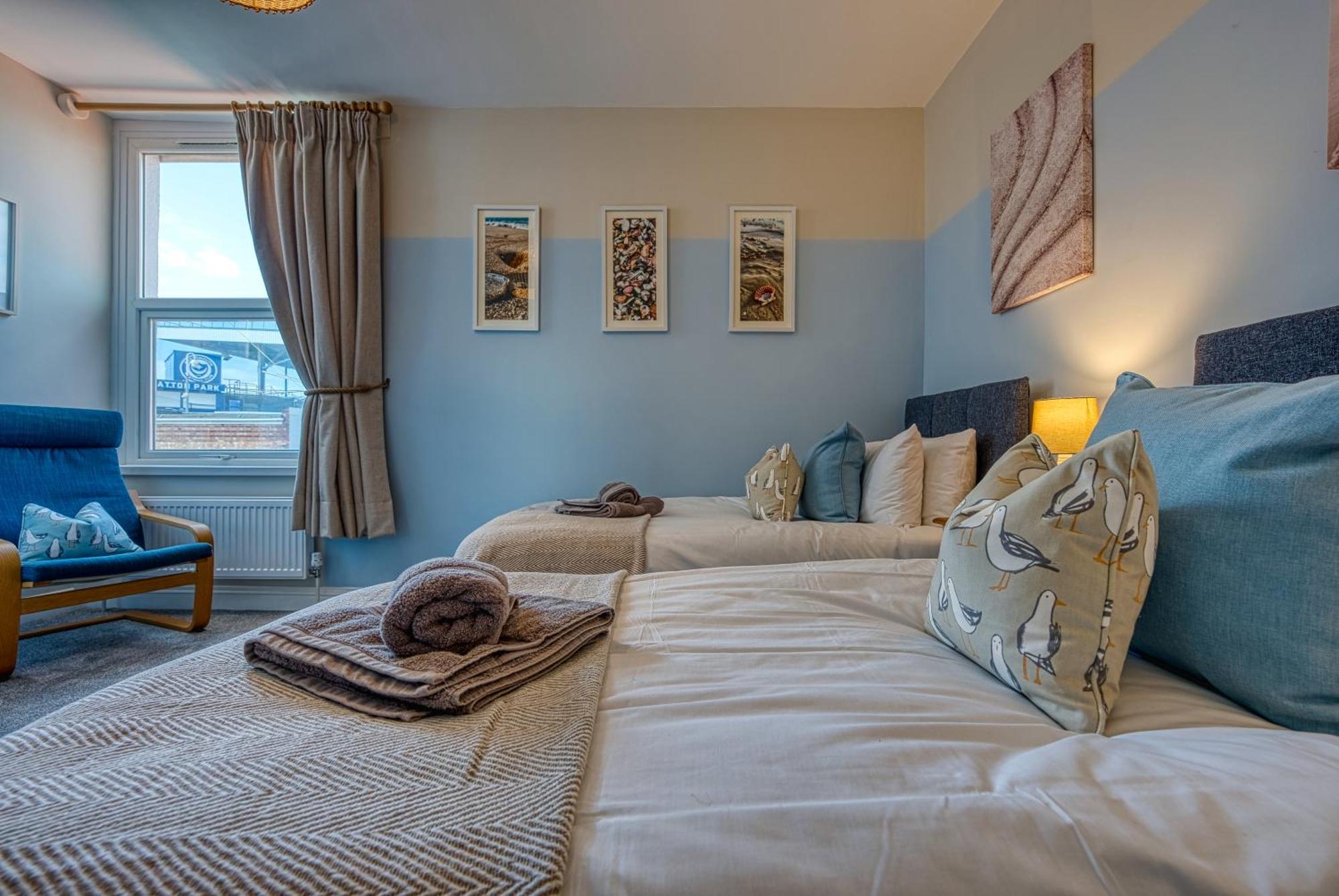 2 Bedrooms Modern, Stunning & Stylish Contractor House, Prime Portsmouth Location With Free Parking Permit, Summer Special Offer!! - By Blue Puffin Stays Ngoại thất bức ảnh